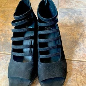 Black Eileen Fisher back zipper heels